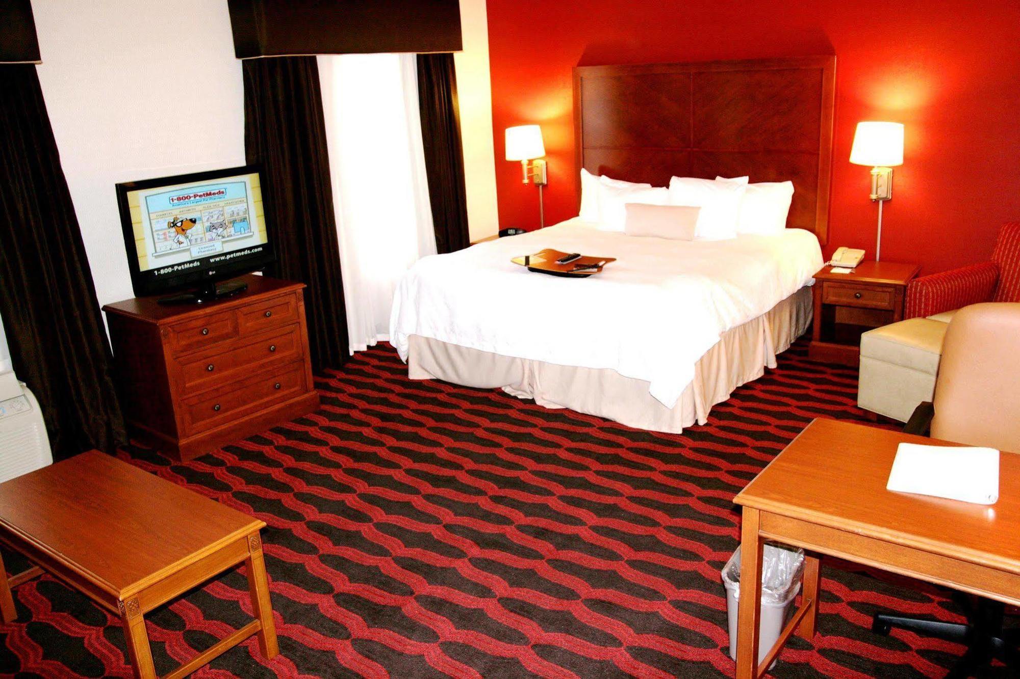 Hotel Hampton & East Lansing