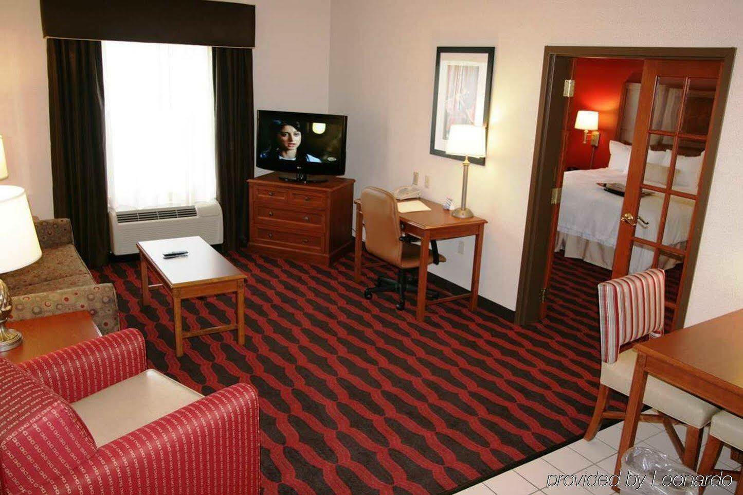 Hampton & East Lansing Hotel 3*